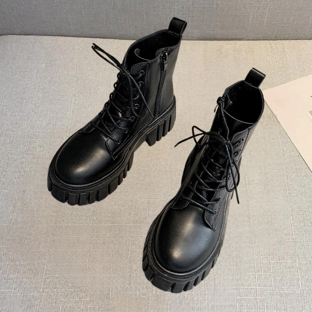 Venetia - Eleganter Damenstiefel mit raffinierten Schnürsenkeln und praktischem Reißverschluss